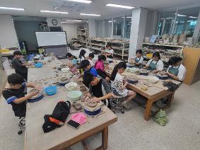 [보도자료] 화진초등학교, 도예 공유학교 흙내음 도예체험 교실 운영